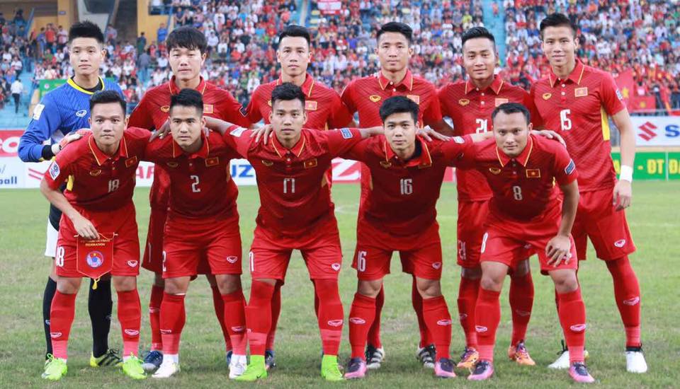 Grand Sport mang diện mạo mới cho bóng đá Việt Nam 