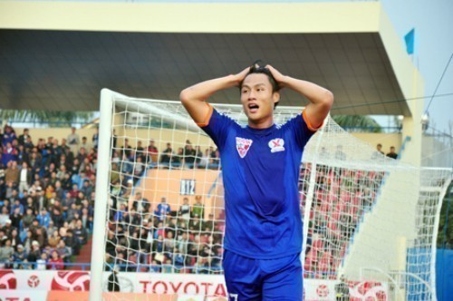 Mạc Hồng Quân nhận thẻ đỏ, Quảng Ninh thất bại tại AFC Cup