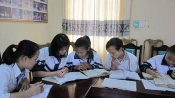 Học sinh tăng cường học thêm để lấy điểm cao kỳ thi học kì 1