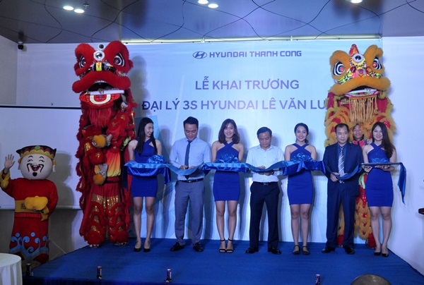 Đại lý 3S Hyundai Lê Văn Lương tại phố Vũ Phạm Hàm chính thức khai trương