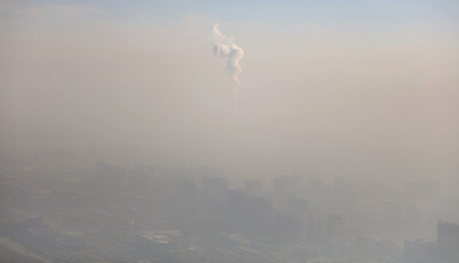 Ô nhiễm mức đỏ, Trung Quốc tạm đóng cửa 700 nhà máy