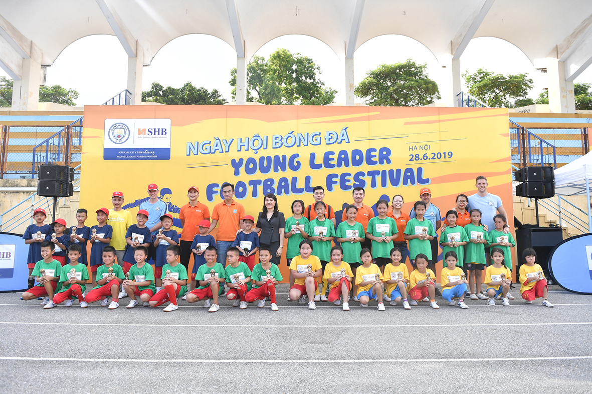 SHB và Manchester City tiếp tục hành trình nuôi dưỡng ước mơ cho trẻ em Việt Nam
