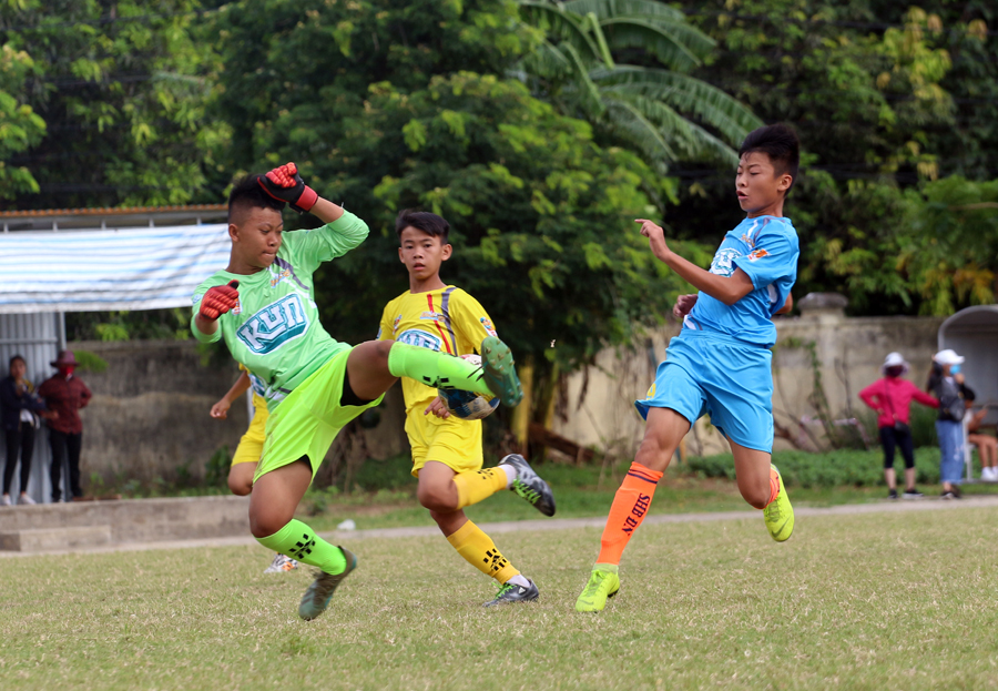 Tứ kết giải bóng đá Thiếu niên TQ: Hà Nội sạch quân, hai đội xứ Nghệ vào bán kết cùng SHB Đà Nẵng  