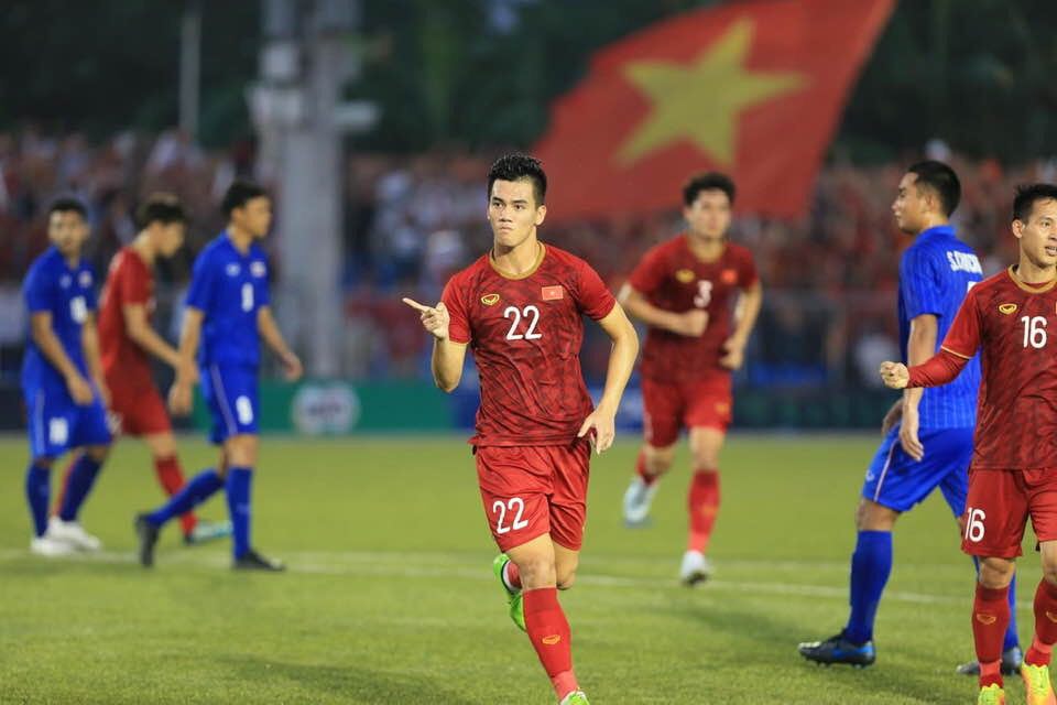 Hòa U22 Thái Lan 2-2, U22 Việt Nam giành vị trí nhất bảng