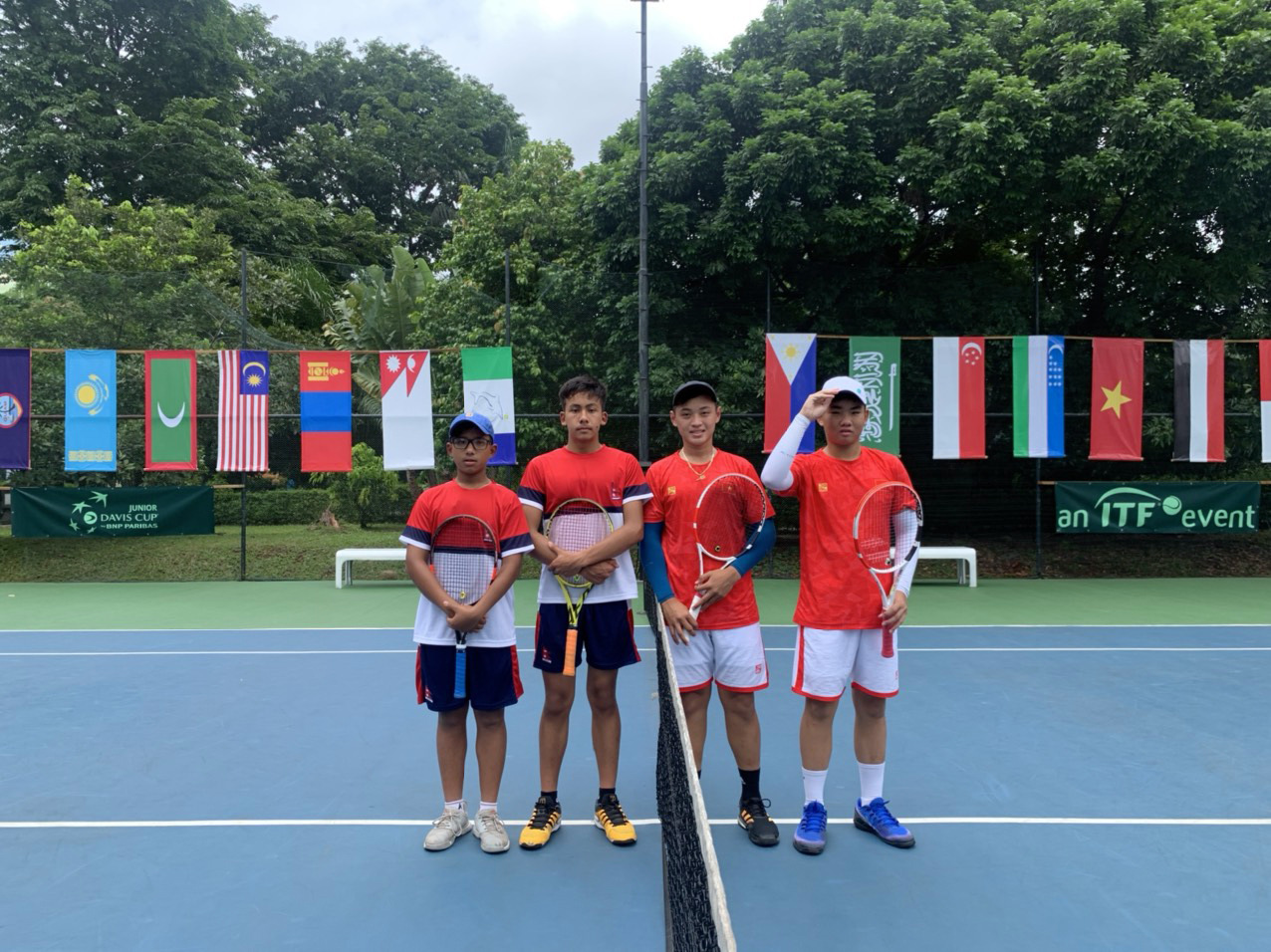 ĐT quần vợt nam trẻ Việt Nam thắng dễ ĐT Nepal