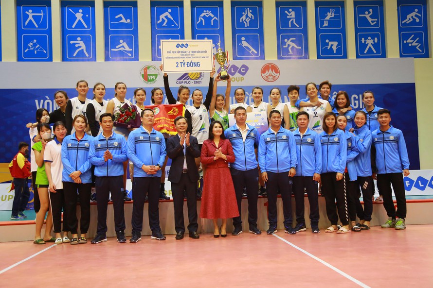 VCK Giải bóng chuyền hạng A quốc gia cúp FLC 2021: Bamboo Airways Vĩnh Phúc và Vĩnh Long vô địch 