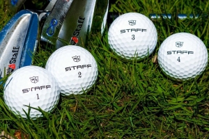 Bóng golf Wilson Tour Staff Model lựa chọn hàng đầu của các golfer chuyên nghiệp