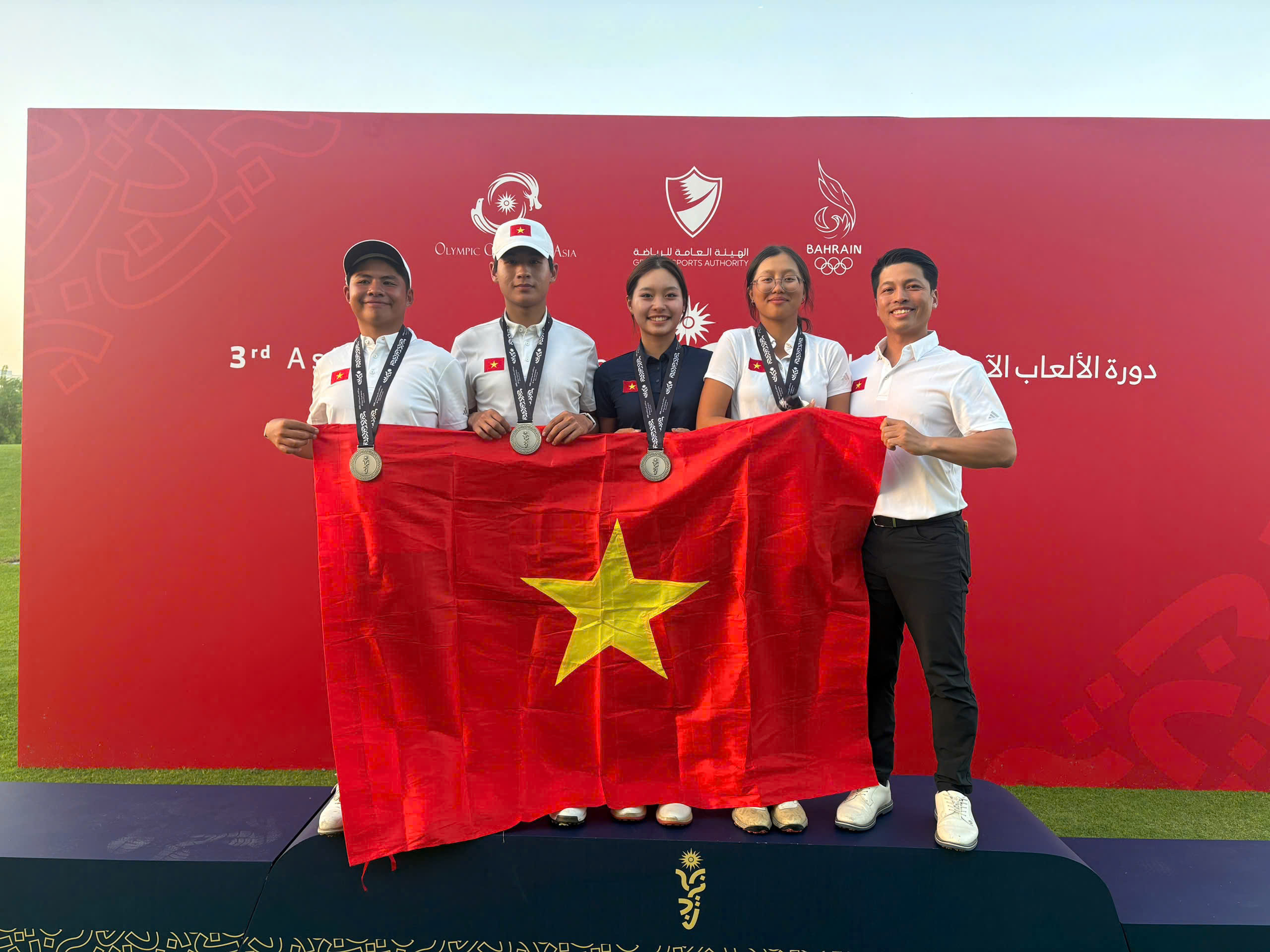 ĐT Golf Việt Nam giành 2 tấm huy chương lịch sử tại ĐH Thể thao Trẻ châu Á - Asian Youth Games 2025 ĐT Golf Việt Nam giành 2 tấm huy chương lịch sử tại ĐH Thể thao Trẻ châu Á - Asian Youth Games 2025