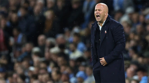 Arne Slot nổi điên sau trận thua của Liverpool trước Man City Arne Slot nổi điên sau trận thua của Liverpool trước Man City