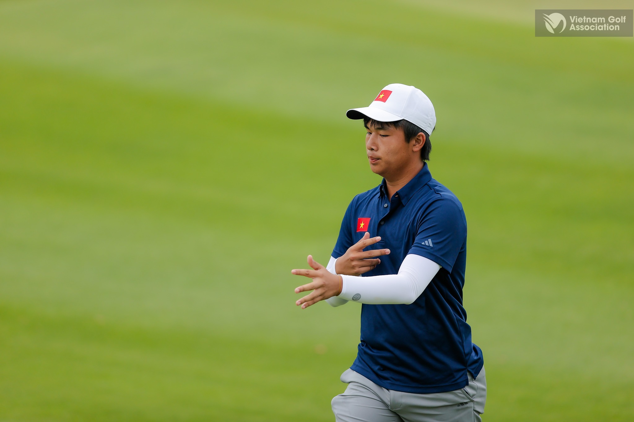 Hồ Anh Huy toả sáng cùng ĐT golf Việt Nam dẫn đầu nội dung Đồng đội Nam tại SEA Games 33 Hồ Anh Huy toả sáng cùng ĐT golf Việt Nam dẫn đầu nội dung Đồng đội Nam tại SEA Games 33