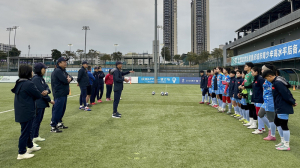 ĐT nữ Việt Nam tích cực tập luyện tại Trung tâm đào tạo bóng đá trẻ Thâm Quyến