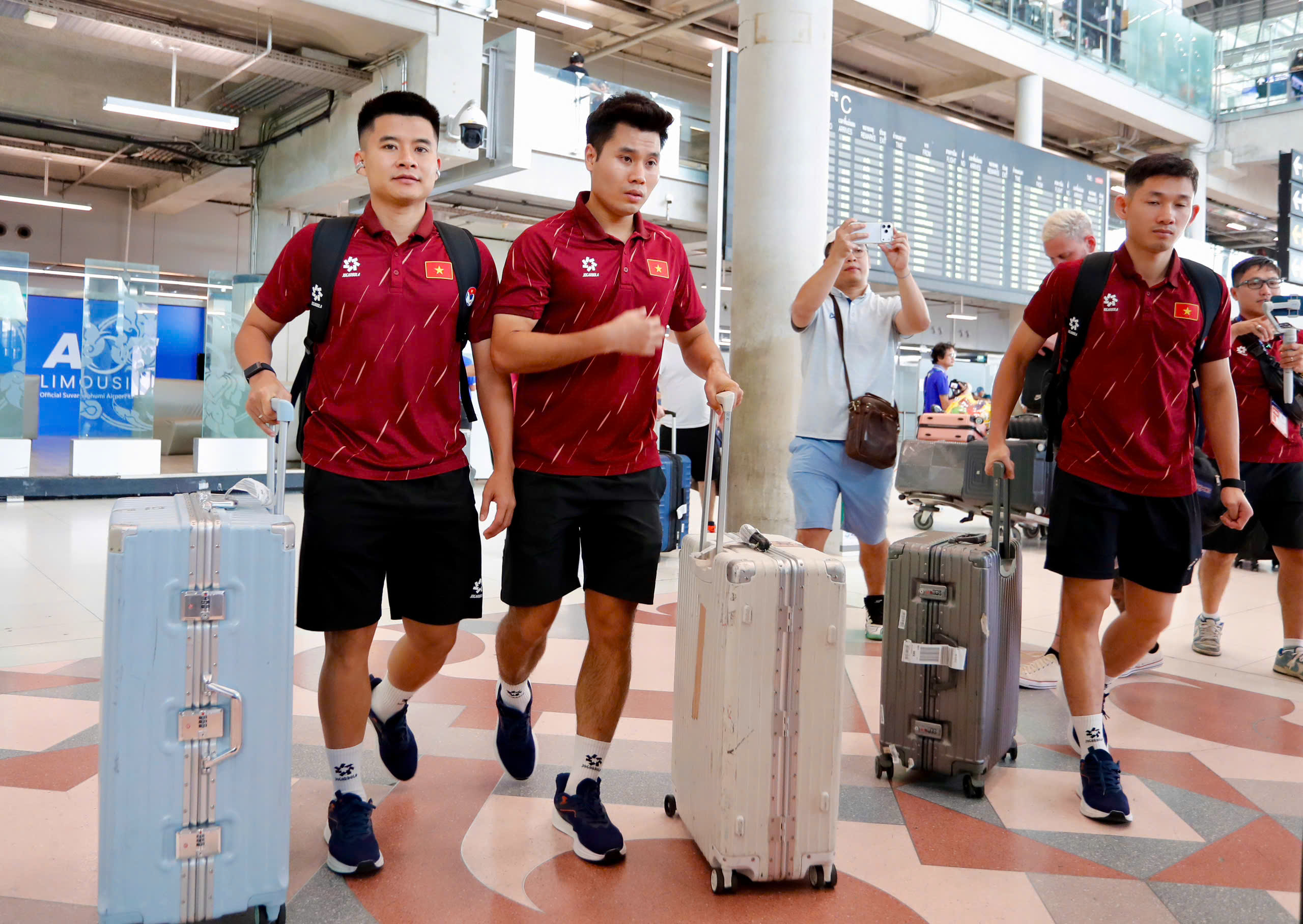 ĐT Việt Nam có mặt tại Bangkok, hướng tới trận chung kết lượt đi ASEAN Championship 2026 ĐT Việt Nam có mặt tại Bangkok, hướng tới trận chung kết lượt đi ASEAN Championship 2026