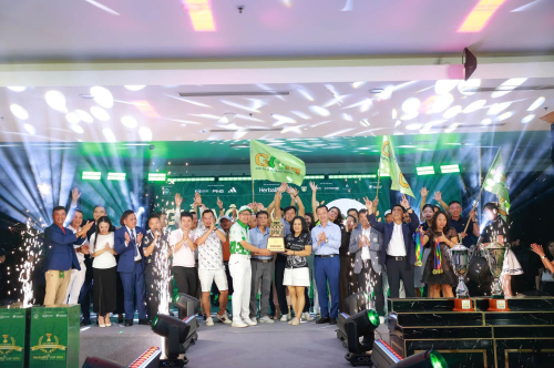 CLB Golf Khỉ Vàng và G80++ lên ngôi vô địch giải các CLB Golf Hà Nội Mở rộng lần thứ 9 – Herbalife Cup 2026 CLB Golf Khỉ Vàng và G80++ lên ngôi vô địch giải các CLB Golf Hà Nội Mở rộng lần thứ 9 – Herbalife Cup 2026